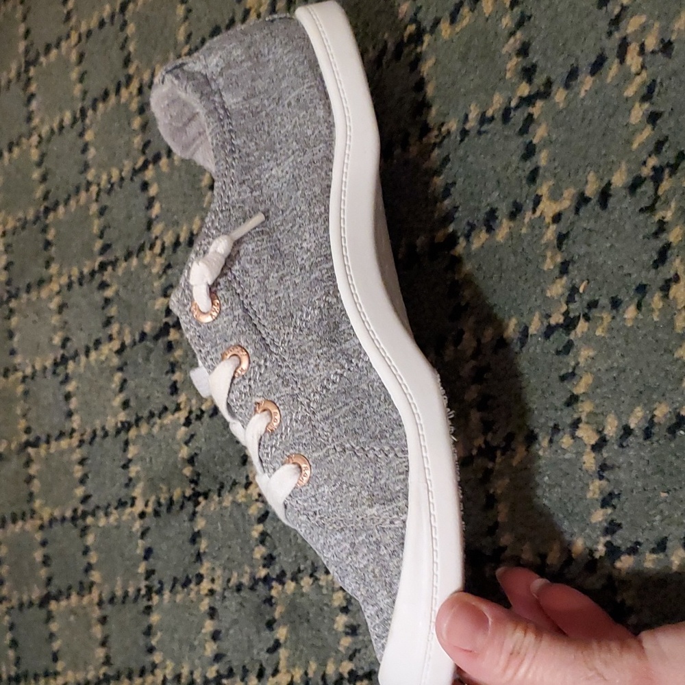 Roxy slip ons